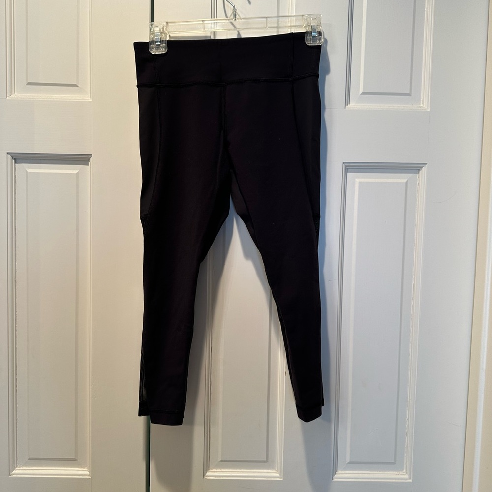 Lululemon Capri - size 4